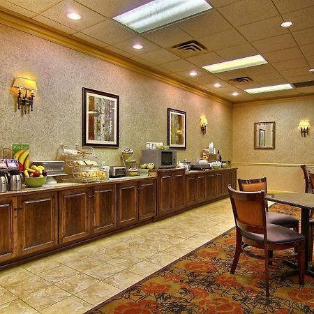 Quality Inn & Suites مانسفيلد المظهر الخارجي الصورة