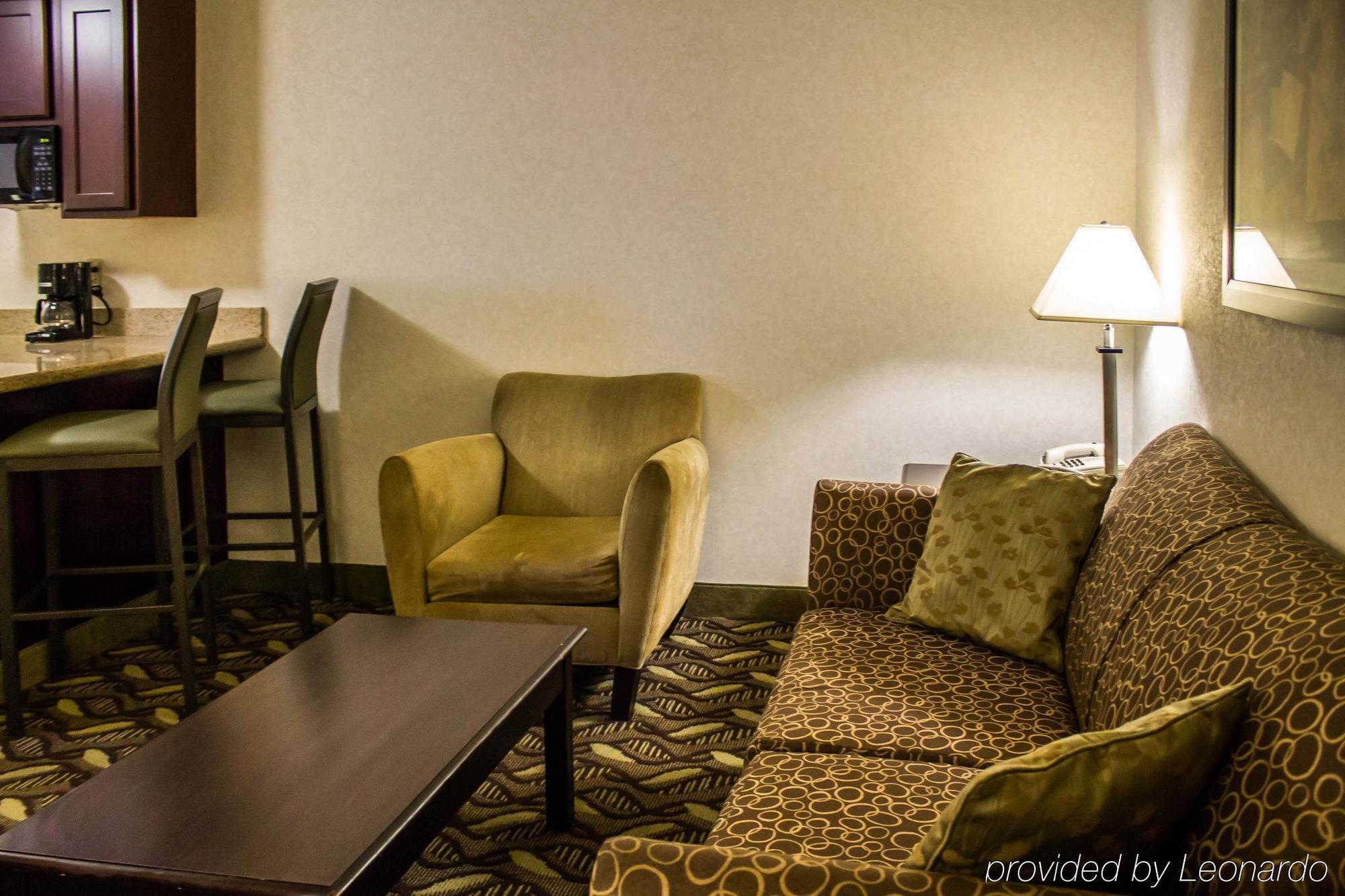 Quality Inn & Suites مانسفيلد المظهر الخارجي الصورة